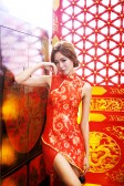 紅色情趣性感嫵媚復古式緞面刺繡旗袍