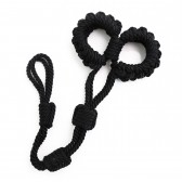黑色編織繩藝仿麻繩手置於可調節束縛捆綁道具
